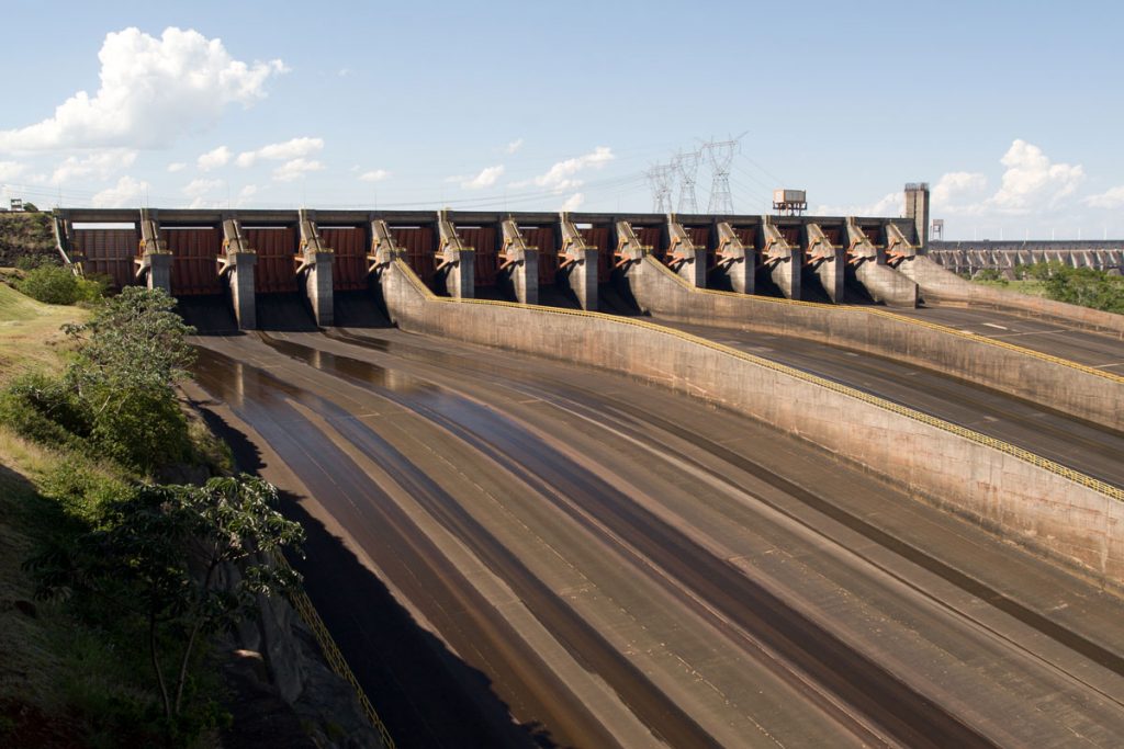 Wasserkraftwerk Itaipu in Paraguay