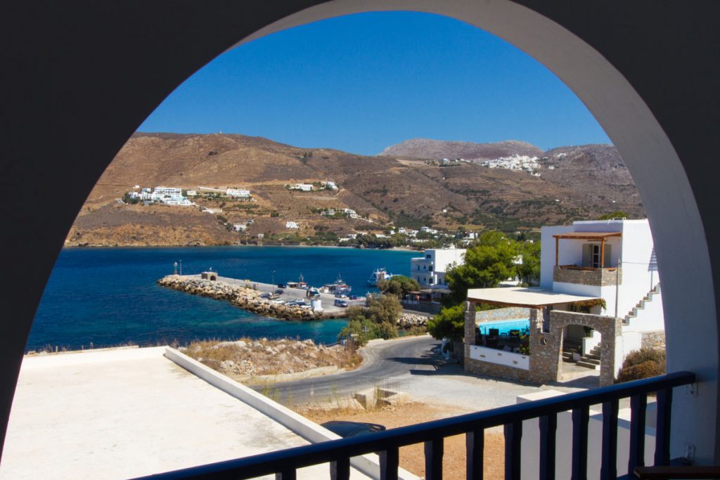 Blick auf die Mole von Aegiali, Amorgos