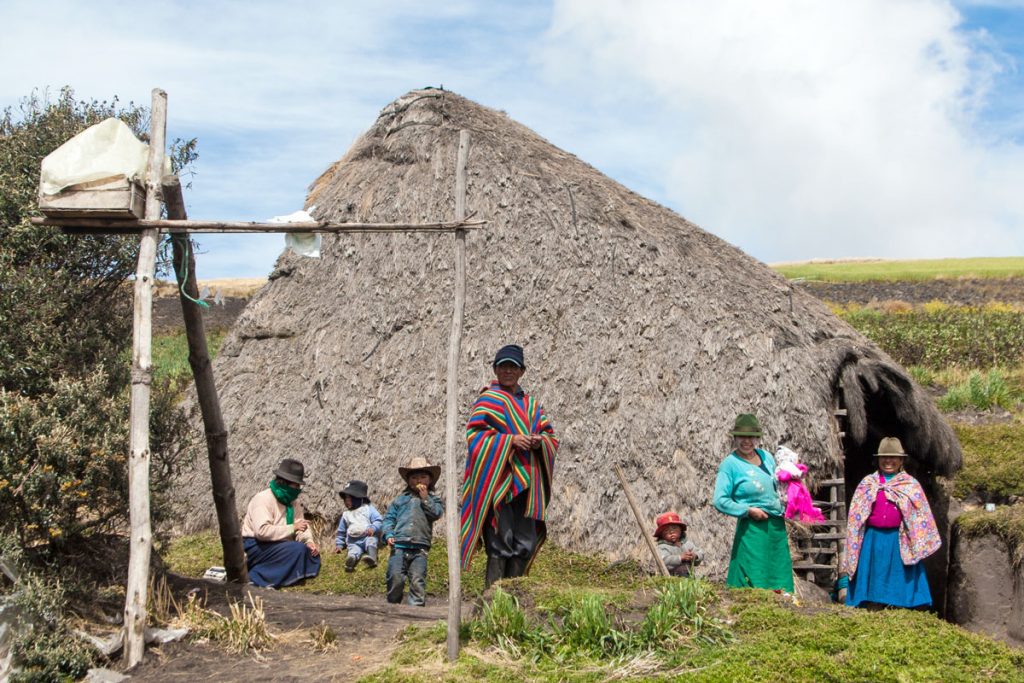 Familie in Zumbahua, Ecuador