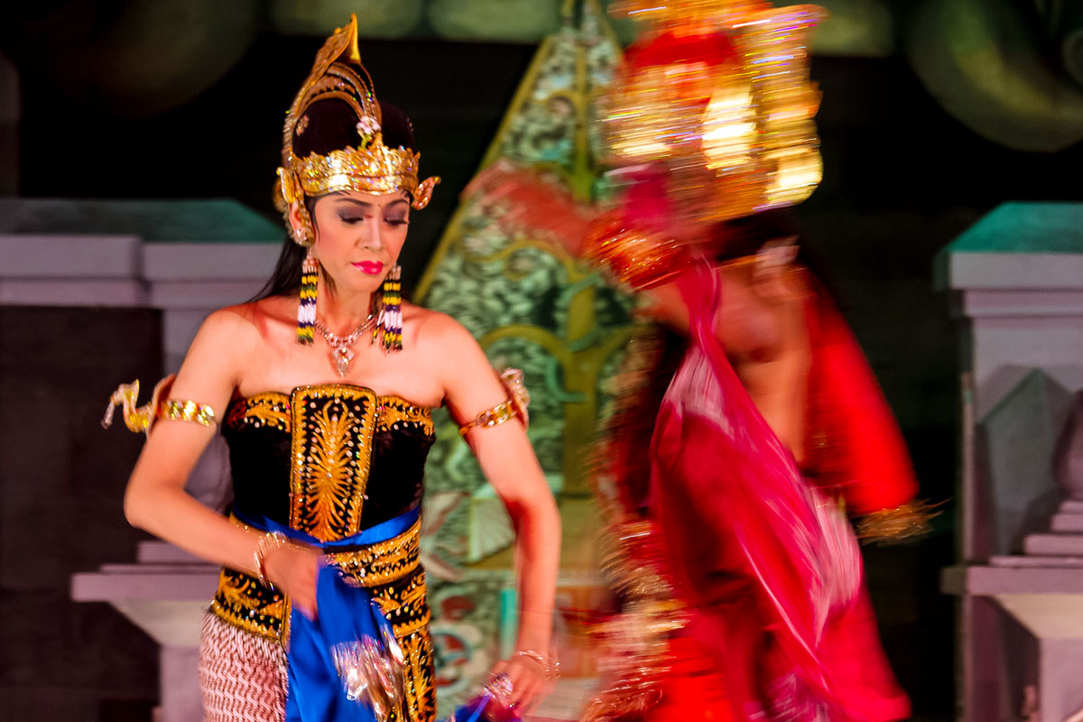 Das Ramayana Ballet erzählt die Geschichte Shintas in einem Amphitheater in Yogyakarta, Java