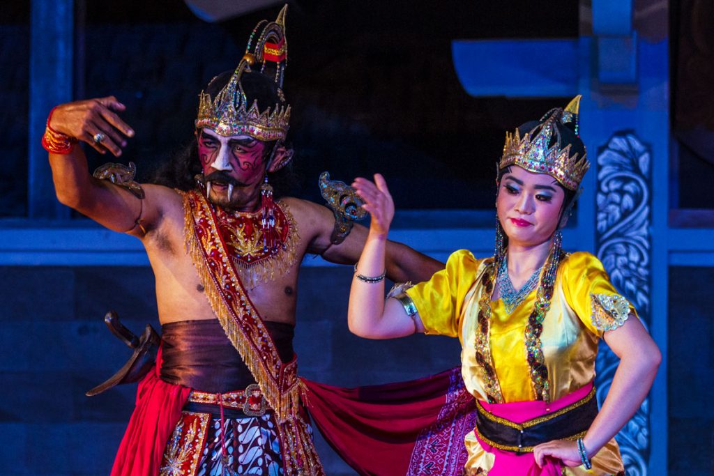 Das Ramayana Ballet erzählt die Geschichte Shintas in einem Amphitheater in Yogyakarta, Java