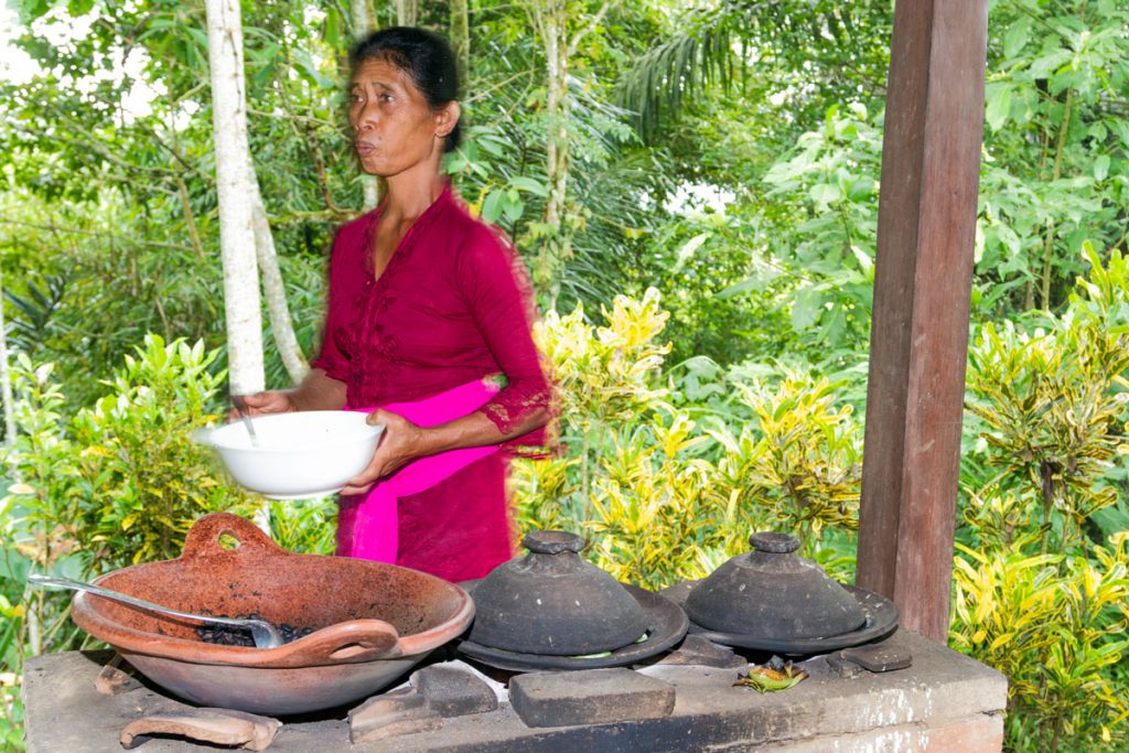 Frau im Bagus Agro Pelaga auf Bali