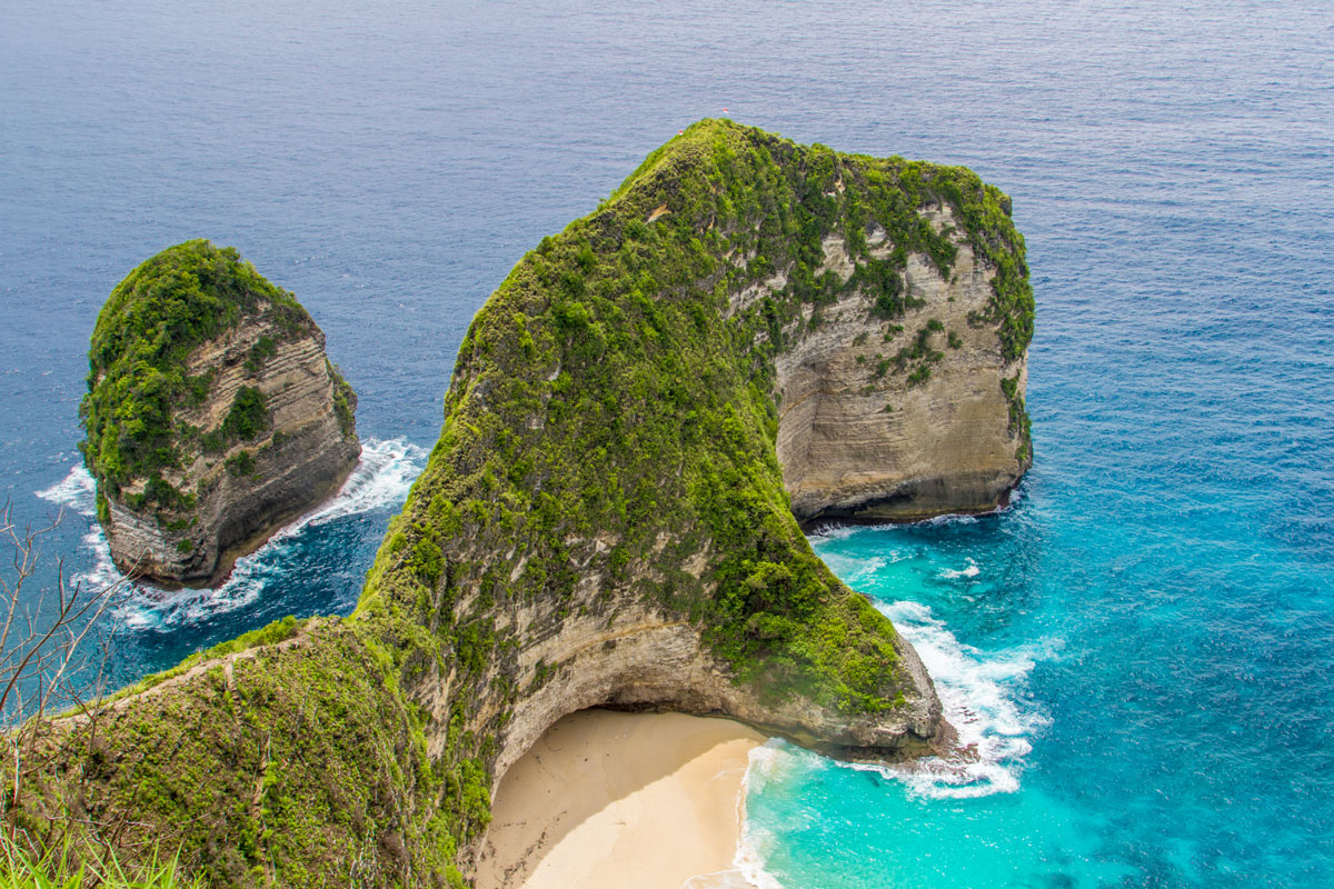 Kelingking Beach auf der Nusa Penida vor Bali als HDR