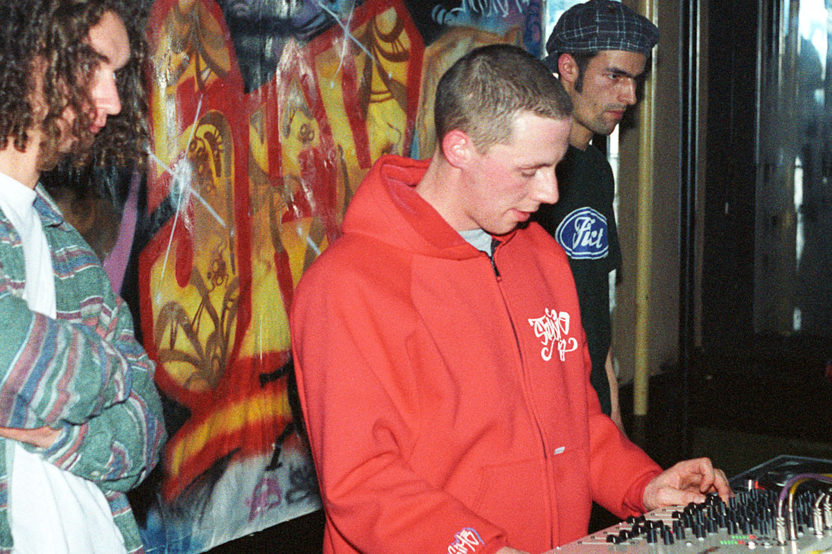 DJ Studio 17 aus Dresden beim Hip Hop Konzert der Crazy Force Crew