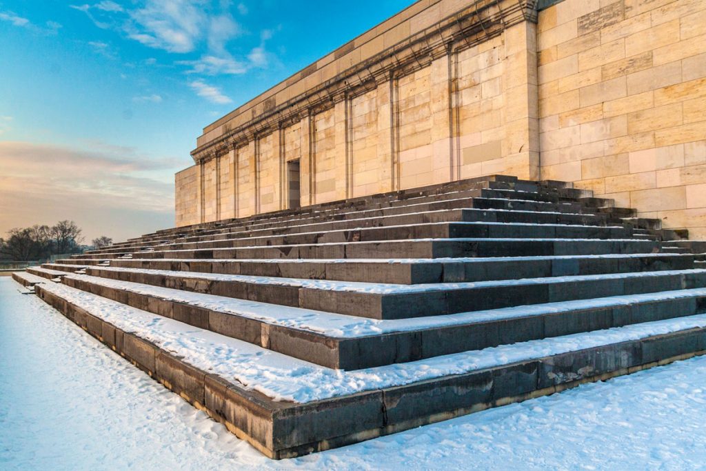 Winterliches Reichsparteitagsgelände in Nürnberg