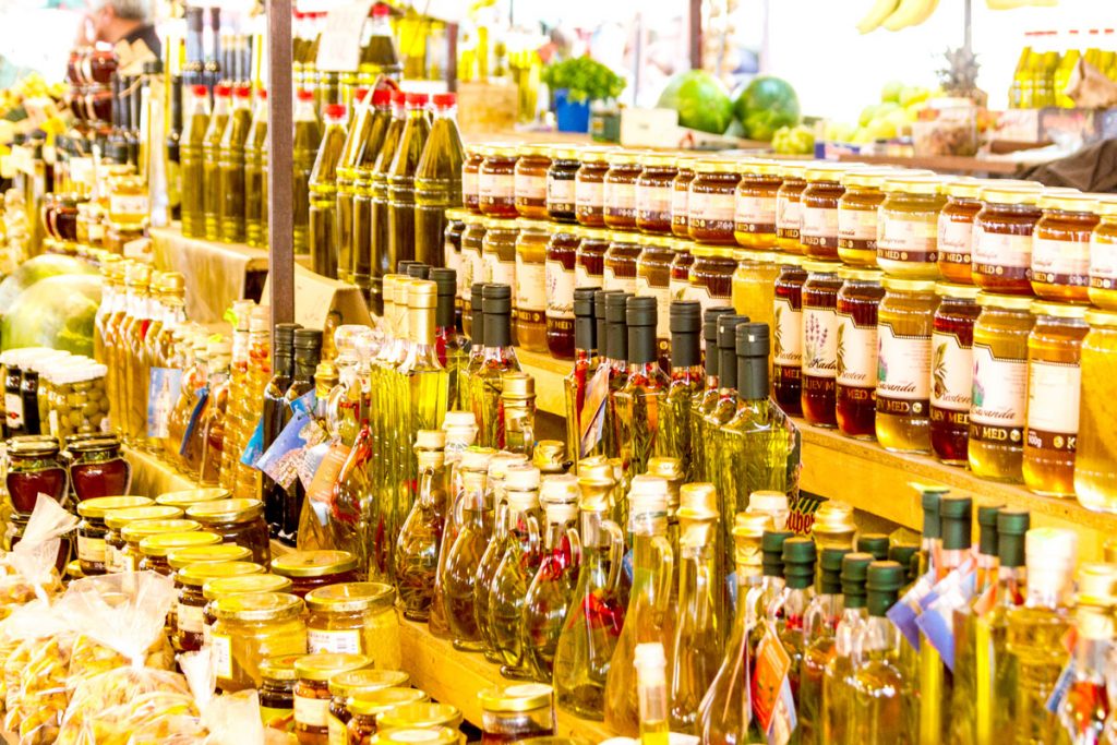 Öl auf dem Markt von Trogir