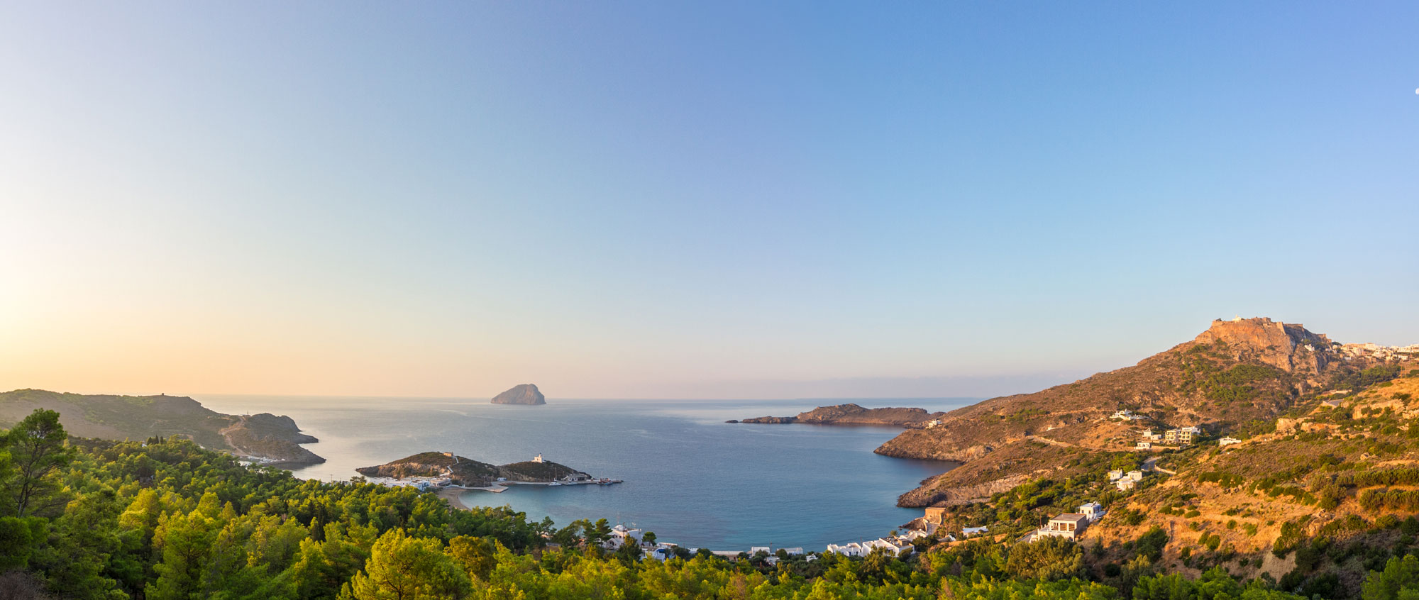 Die Doppelbucht von Kapsali als HDR-Panorama