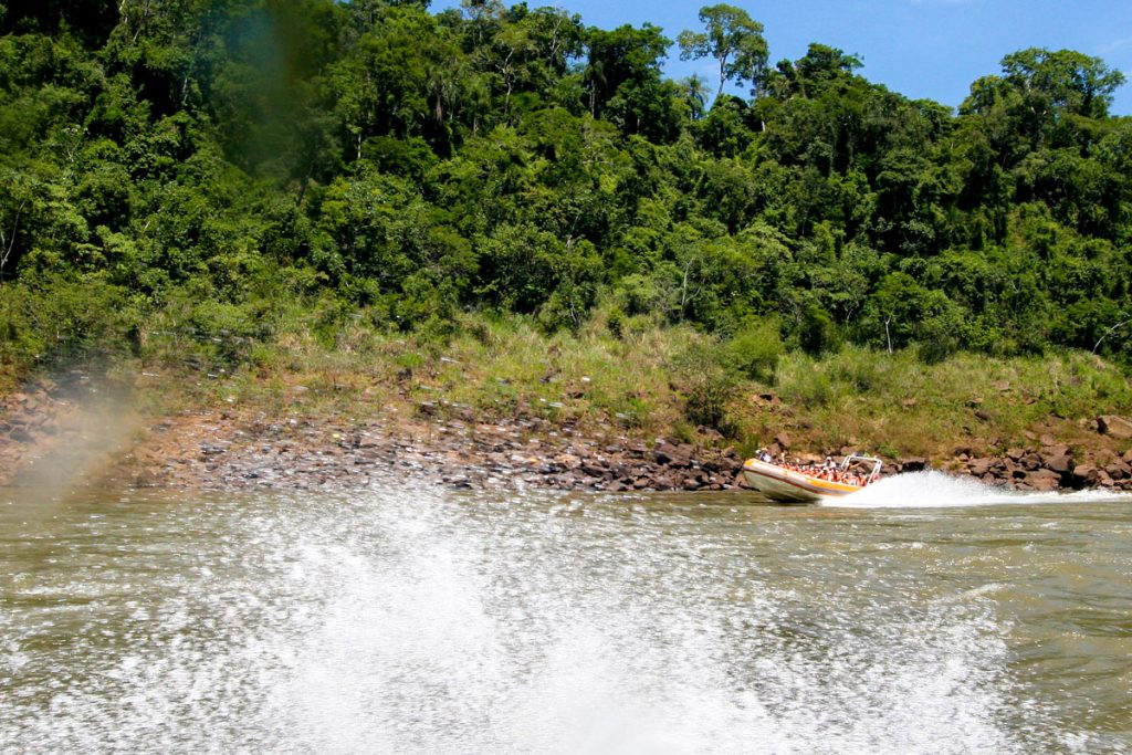 Schlauchbootsafari mit Macuco Boot Safari auf dem Iguaçú, Brasilien